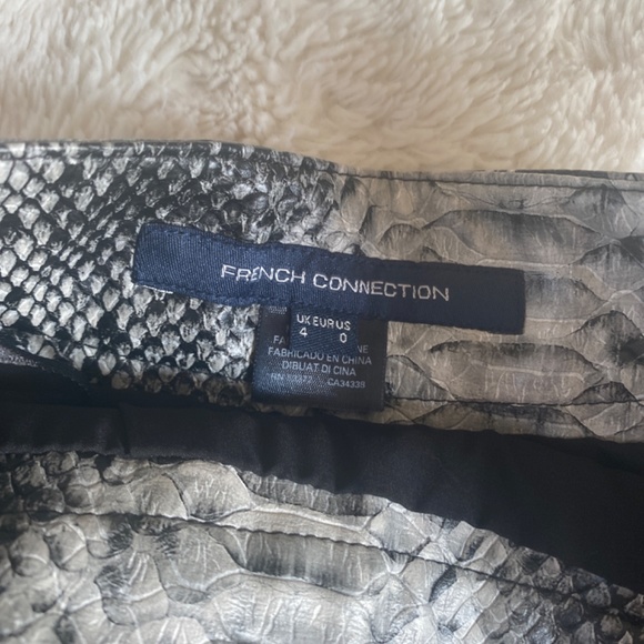 French Connection Snake print Mini skirt - Picture 4 of 6